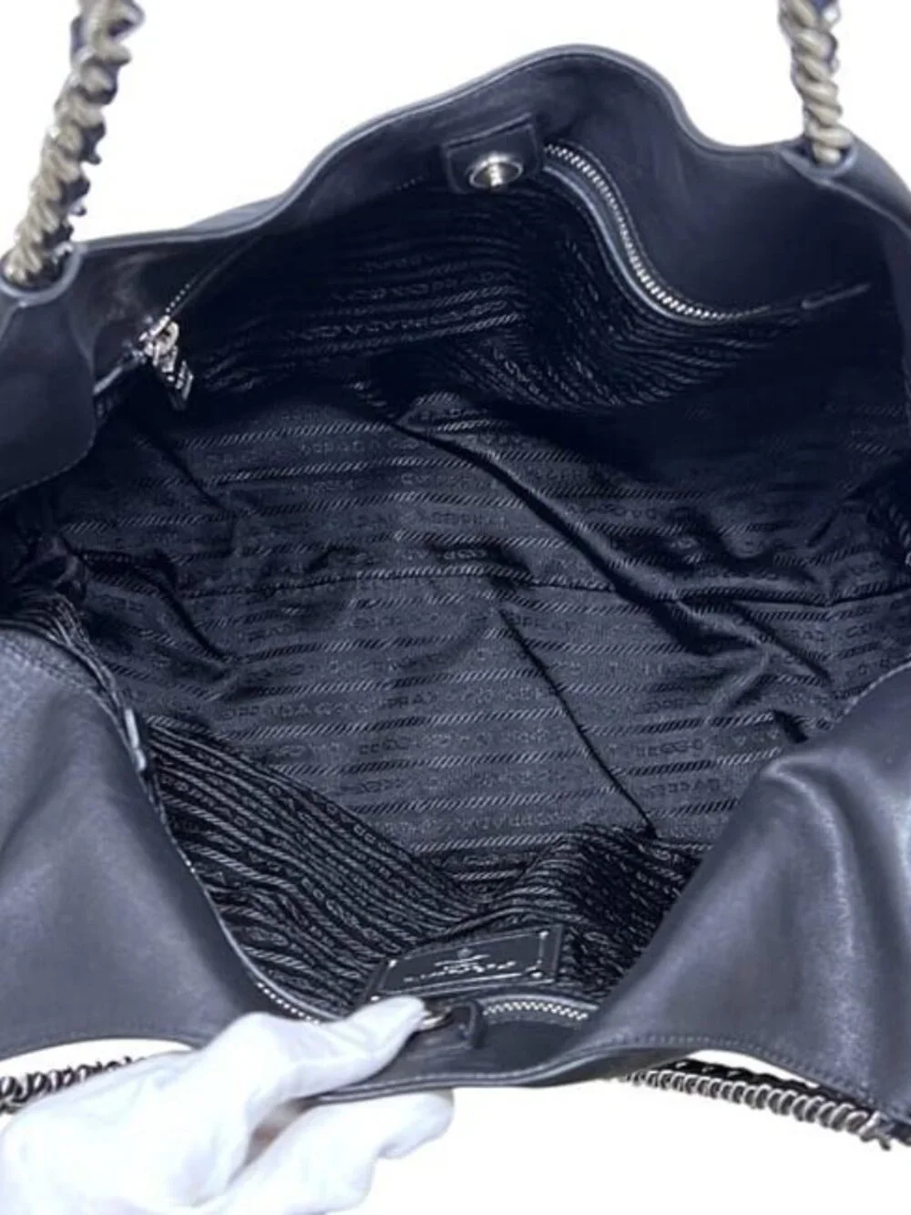 Prada Chain Tote Black Nero Leather - Picture 5 of 10